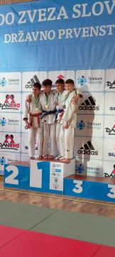 Rua Kvapil skrajno desno